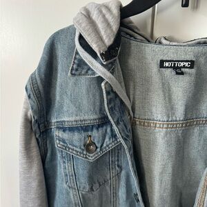 Hot Topic Grunge jean jacket 🖤